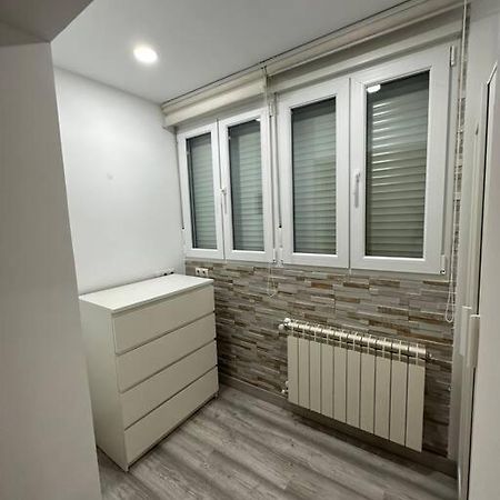 Cozy 1-Bedroom Apartment Madrid Exterior photo