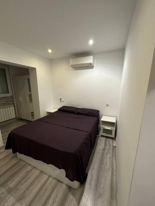 Cozy 1-Bedroom Apartment Madrid Exterior photo