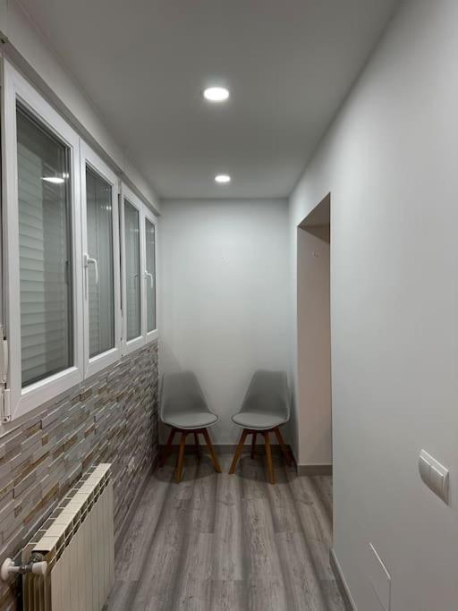 Cozy 1-Bedroom Apartment Madrid Exterior photo